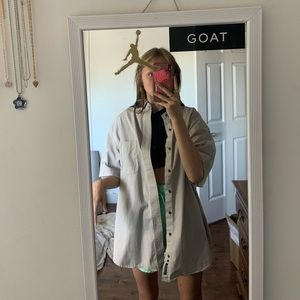 super cute button up